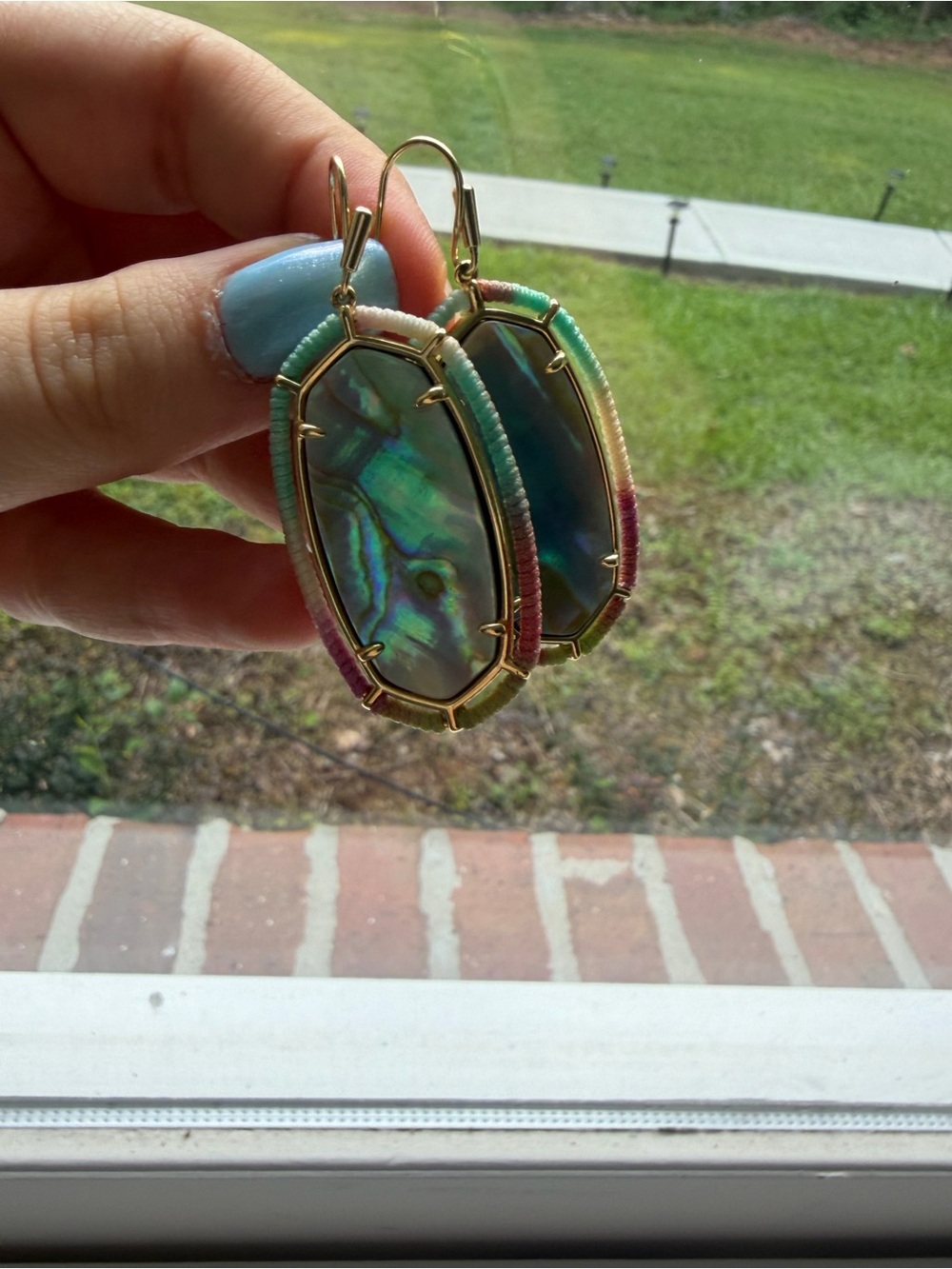 Kendra Scott - Picture 2 of 2